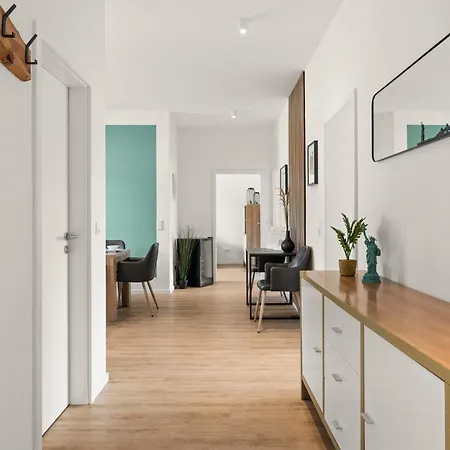 Homely-apartment Manhattanart, Zentral, Parkplatz, Billard,ps4, Dart, Balkon شقة *