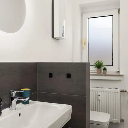 Homely-apartment Manhattanart, Zentral, Parkplatz, Billard,ps4, Dart, Balkon شقة بيليفيلد