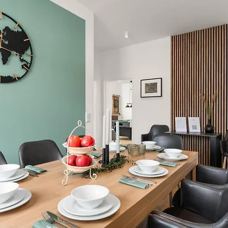 Homely-apartment Manhattanart, Zentral, Parkplatz, Billard,ps4, Dart, Balkon شقة