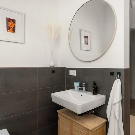 شقة Homely-apartment Manhattanart, Zentral, Parkplatz, Billard,ps4, Dart, Balkon *