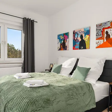 Homely-apartment Manhattanart, Zentral, Parkplatz, Billard,ps4, Dart, Balkon شقة *