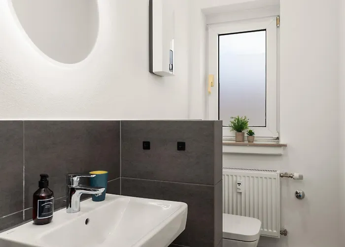 Homely-apartment Manhattanart, Zentral, Parkplatz, Billard,ps4, Dart, Balkon Apartment Bielefeld