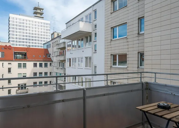 Homely-apartment Manhattanart, Zentral, Parkplatz, Billard,ps4, Dart, Balkon * Bielefeld